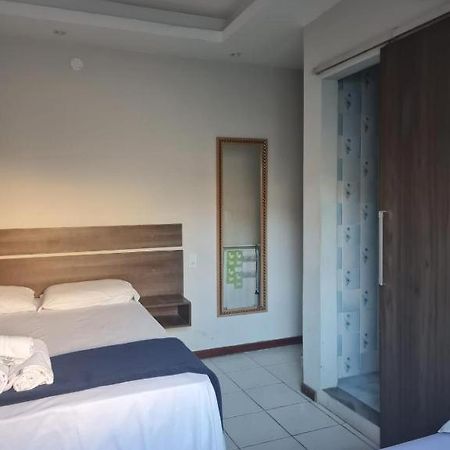 Suites Caravelas Арраял-ду-Кабу Экстерьер фото